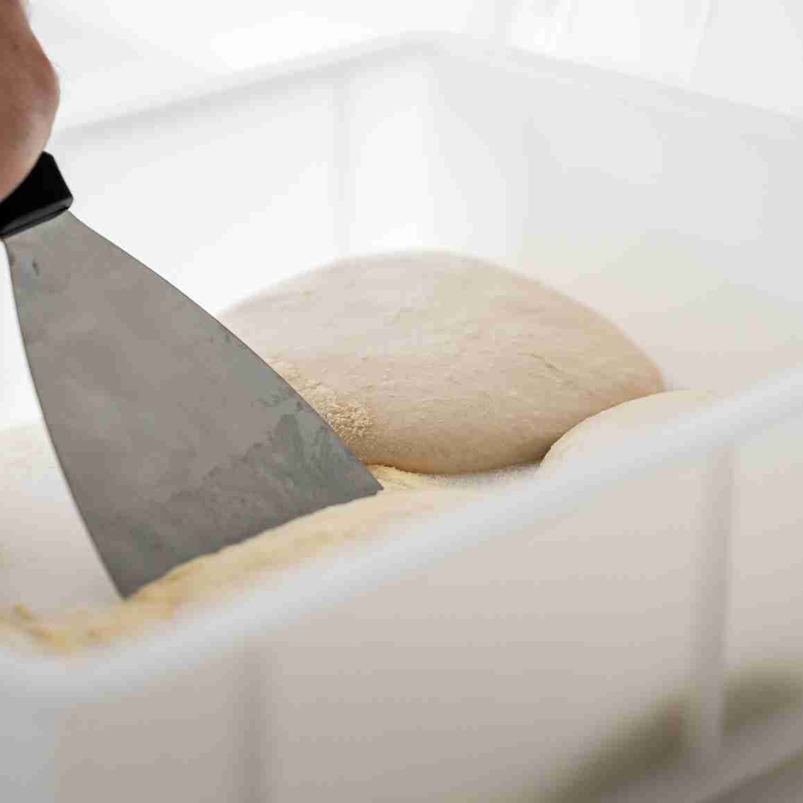 Pizzateig im Pizzaballenbox